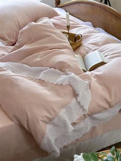 Blush Pink Bedding: The Subtle Trend Taking Over Bedrooms | Room Decor Tips | Ever Lasting Blog Lace Bedding Set, Bedding Sets Grey, Lace Bedding, Cozy Texture, Bedding Essentials