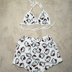 2-Piece Hello Kitty Pajama Set - Soft, Fleece-Lined, Micro-Elastic Polyester Sleepwear With Cute Cartoon Print, Spaghetti Strap, And Knit Fabric For Summer Bikini Loungewear - Official Sanrio Brand Brand New Great Quality Super Soft Trashy Y2k Pjs, Pijamas Hello Kitty, Best Dps, Cat Pjs, Aesthetic Pajamas, Hello Kitty Pjs, Hello Kitty Pajamas, Lounge Wear Summer, Plush Pajama Pants