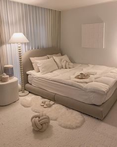 minimal bedroom minimal white bedroom minimalist bedroom minimalist white bedroom white bedroom cozy bedroom cozy white bedroom elegant bedroom elegant white bedroom Beige Room, Makeover Bedroom, White Bed, Minimalist Room, Dream Room Inspiration, White Room, Room Makeover Bedroom