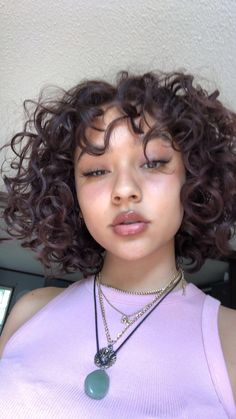 Short Curly Hair For Oval Face, Red Hair Inspo, Hair Upstyles, Oval Face Hairstyles, Short Curly Haircuts, Curly Hair Routine