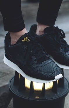 Mode Shoes, Sneaker Trend, Sneakers Vans, Nike Lunar, Adidas Zx, Nike Shoes Outlet, Shoes Outlet, Shoe Obsession, Nike Sneakers