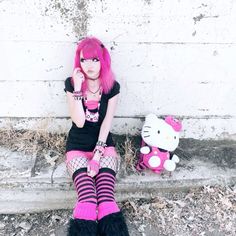 Black And Pink Scene, Pink Scene Outfits, Emo Pink Aesthetic, Emo Zombie, Scene Girl Outfits, Pink Emo, Goth Scene, Hello Kitty Clothes