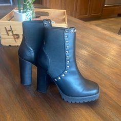 Never Been Worn, Excellent Condition. Style Type - Ankle Boots Material - Polyurethane Fabric Type - Vegan Leather Studded Ankle Boots, Shoes Steve Madden, Steve Madden Shoes, Steve Madden, Bootie Boots, Vegan Leather, Ankle Boots, Faux Leather, Size 7