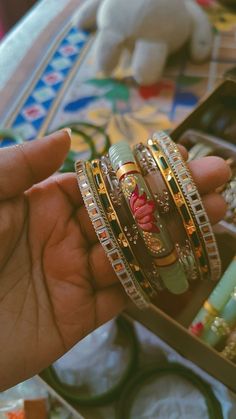 #bangles #accessories #traditional #fashioninspiration Bangle Setting Ideas, Indian Jewelry Photography, Glass Bangles Indian, Bangles For Daily Wear, Jewel Aesthetic, Bangles South Indian