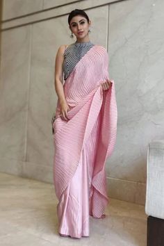 Striped Blouse Designs, Pink Designer Saree, Pleated Saree, Blouse Designs High Neck, Saree Blouse Styles, Indian Sari Dress, Saree Blouse Neck Designs, Designer Saree Blouse, Sari Blouse Designs