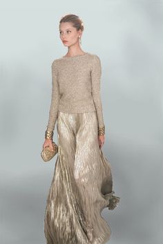 Gold Skirt, Woman Personality, Looks Style, Modest Dresses, Latest Fashion For Women, Look Fashion, Evening Wear