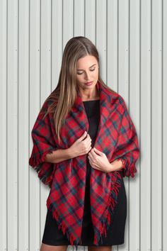 Tartan Shawl Scottish Aesthetic, Tartan Shawl, Scottish Culture, Trendy Outfit Ideas, Scottish Kilts, Fall Outfit Ideas, Trendy Fall Outfits, Trendy Outfit, Trendy Fall