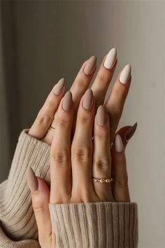 September Classy Nails, Short But Long Nails, Neutral Nails Manicure, Fall Subtle Nails, Plain Elegant Nails, Simple Tan Nails, Neutral Tone Nail Designs, September Nails 2024 Simple, Nails One Color Simple Classy