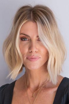 Best Bob Haircut Ideas To Try In 2024 ★ Long Face Haircuts, Layered Bob Haircuts, Stacked Bob Haircut, Long Face Hairstyles, Long Face, Haircut Inspiration, Long Faces, Blonde Bobs