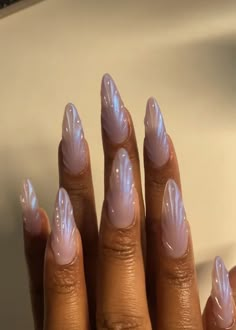 White Seashell Nails, Dark Mermaid Nails, Manicure Birthday, Nails Coastal, Nails Seashell, Fun French Manicure, Seashell Nails, Nails Sparkly, Unghie Sfumate