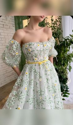 Extra Heels, Teuta Matoshi, Tulle Applique, Sweetheart Neck Dresses, Embroidery Tulle, Special Occasion Gowns, Floral Prom Dresses, Green Embroidery, Bridal Jumpsuit