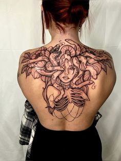 Back Medusa Tattoo Women, Madussa Back Tattoo, Medusa Back Piece, Back Tattoo Women Medusa, Back Tattoo Medusa, Dark Feminine Back Tattoos, Medusa Tattoo Back Piece, Medusa Stomach Tattoo, Medusa Back Tattoo Women