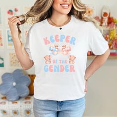 Teddy Bear Reveal Baby Shower We Can Bearly Wait Gender Reveal Party T-shirt Pregnancy Announcement Tee Cute Baby Reveal Themes Team Girl - Etsy Can Bearly Wait Gender Reveal, Bearly Wait Gender Reveal, Gender Reveal Balloons, Boho Theme, Reveal Ideas, Baby Reveal, Rolled Sleeves