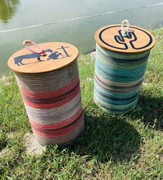 "One of a kind custom mini hamper made of used lariat ropes. A great addition to any cowboy or cowgirls' home/horse trailer.  When a cowboy or cowgirl is done using their ropes, I clean them up and turn them into utensil holders.  Each rope is hand-washed but some things cannot be removed and might get left behind.  Because of the nature of how the ropes are used each rope slightly varies in size and color.  A medium stain will be used for the lid but can slightly vary due to all wood taking sta Rope Laundry Basket, Lariat Rope Baskets Diy, Western Diy Projects, Western Rope Decor, Boho Western Basket, Western Stuff, Diy Western Decor, Lariat Rope Baskets, Western Laundry Basket