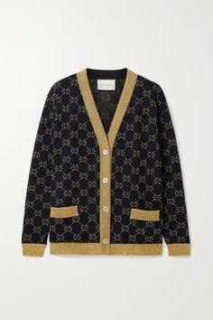 Gucci's cardigan showcases the interlocking GG monogram - arguably the house's most recognizable code. It's been jacquard-knitted in Italy from soft cotton-blend and has a relaxed fit that's defined by gold trims. Fasten every mother-of-pearl button to create a plunging neckline or leave them undone when layering it over the matching top. Gucci Cardigan, Jacquard Cardigan, Gucci Outfits, Gg Monogram, Gucci Shoulder Bag, Dolce E Gabbana, Jacquard Knit, Knitwear Cardigan, Matching Top