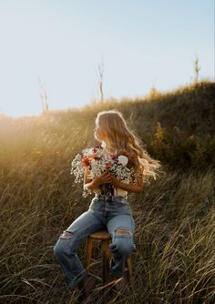 Stylistic Photography, Mother Day Photo, Pretty Senior Pictures, Aesthetic Mother, Summer Photoshoot Ideas, Western Photo Shoots, Spring Senior Pictures, Cowgirl Photoshoot