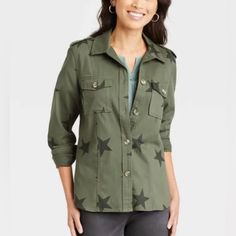 Knox Rose Women's Size S Olive Green Star Print Button Front Utility Jacket Nwt Aprox 19” Armpit To Armpit 26” Length Jacket With Stars, Womens Utility Jacket, Rose Jacket, Olive Green Jacket, Green Utility Jacket, Green Star, Rose Green, Knox Rose, Versatile Outfits