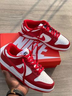 Jordan Air Red, Nike Shoes Red And White, Red Nike Dunks Outfit Woman, Swag Shoes Nike, Cute Nike Shoes For Women Sneakers, Girly Jordans, Jordan Dunks Shoes, Nike Jordan Aesthetic, Nike Dunks Aesthetic