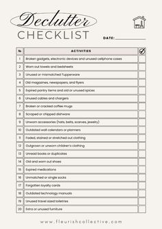 a printable checklist with the words,'declutter checklist '