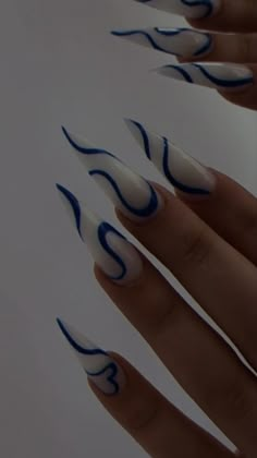 Sharp Nails Design, Gel Nails Stiletto, Simple Stiletto Nails, Pointy Nail Designs, Blue Stiletto Nails, Kylie Nails, Sharp Nails, Milky Nails, Pointy Nails