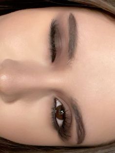 Night Club Eye Makeup, Eyeliner For Doe Eye, Night Club Makeup Looks, Aesthetic Makeup Eyeliner, Makeup For Brown Eyes Brunette, Smoky Brunette, Brown Smokey Eyes, Brown Makeup Looks, Dark Eye Makeup