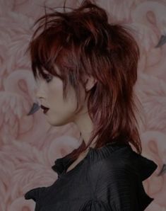 Funky Hairstyles Medium, Edgy Red Hair, Short Rockstar Hair, Violet Hair Color, Red Violet Hair Color, Red Violet Hair, Rocker Hair, Red Pigment, Shaggy Short Hair