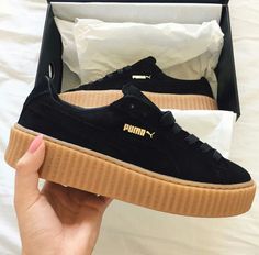 Fancy Men Shoes, Shoes Aesthetic Jordan, Black Nike Shoes Outfit, Men Shoes Aesthetic, Men Shoes Nike, Nike Shoes Outfit, Gold Nike Shoes, Nike Shoes Photo, Nike Mens Shoes