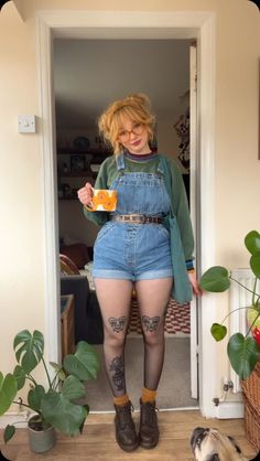 Ginger Hair Outfits Style, Outfits For Gingers, Barista Fits, Casual Punk Outfits, Taurus Vibes, Plus Size Grunge, Lauren Davis, Style Types, Y2k Outfits