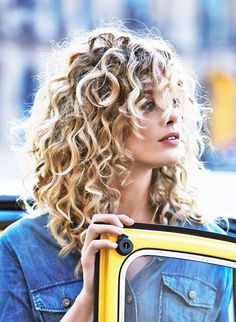 Cool Haircuts For Girls, Highlights Curly, Blond Ombre, Bangs Curly, Hair Bangs, Hair Styles 2017, Girl Haircuts, Short Hairstyle