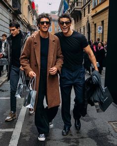 Business Casual Streetwear, Paris Winter Fashion, Aesthetics Photos, Masculinity Quotes, Men Fashion Photoshoot, Quotes Empowering, Mens Smart Casual Outfits, Mens Casual Outfits Summer, Empowering Words