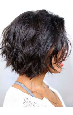 Volumizing Medium Length Haircut, Short Bobs, Popular Haircuts, Haircut For Thick Hair, Short Curly Hair