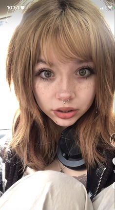 Dark Brown Grunge Hair, Shaggy Haircut For Round Face, Grunge Makeup Round Face, Downtown Makeup Looks, Cute Core Makeup, Cute Bangs For Round Face, Bangs Over Eyes, Makeup For Ginger Hair, Hair With Bangs Round Face