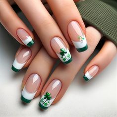 Four Leaf Clover St. Patrick's Day Nail Designs - Nail Art Ideas: This cute french tip acrylic gel St. Paddy's Day nail art design features white french tips with green accents and lucky clover detail. It's the perfect classy, minimalist, simple and elegant yet still festive design for your nails this spring! St Patrick's Day Gel Nails, St Pats Nails Art Designs, Irish Nails Designs St Patties Day, Saint Patrick’s Day Nail Designs, March Nail Designs St. Patrick's Day, Saint Patrick Nail Design, Lucky Nail Art, Ireland Nails Designs