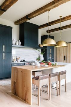 the kitchen is clean and ready to be used for cooking, dining or as an appliance