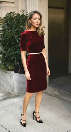 29+ Dazzling Holiday Party Outfits That Will Make You Shine Holiday Party Outfit Christmas, Black Waist Belt, Velvet Sheath Dress, Cocktail Dress Holiday, Holiday Cocktail, Red Velvet Dress, Christmas Party Outfits