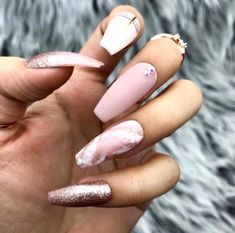 Unghie Sfumate, Nails Yellow, White Nail Art, Matte Pink, White Nail, Rose Gold Foil, Coffin Nails Designs, Pink Marble, Valentine's Day Nails