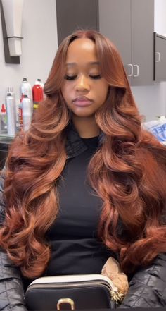 Birthday Hairstyles Middle Part, Ginger Wig With Dark Roots, Autumn Hair Styles Black Women, Hair Dyed On Brown Skin, Fall Birthday Hairstyles, Graduation Hair Color Ideas, Ginger Fall Hair Color, Fall Wigs Black Women, Dark Ginger Sew In