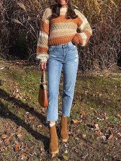 Thanksgiving outfit: chunky sweater Cozy Thanksgiving Outfit, Holiday Outfit Inspo, Cozy Thanksgiving, Cute Thanksgiving Outfits, Thanksgiving Outfit Ideas, Fall Gathering, Cargo Pants Outfit