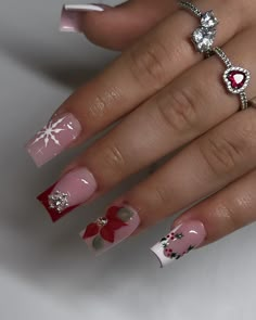 Christmas Junk Nails, Christmas Nails Medium, Christmas Designs Nails, 16th Birthday Nails, Christmas Fall Nails, School Nail Ideas, Nail Inspo Aesthetic, Holidays Nails, Mom Nails