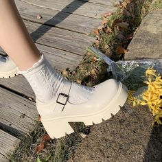 Welcome To Joskka Store! Mary Jane Shoes White, Thrifting Manifestation, Indie Shoes, Straw Shoes, Style College, Zapatos Mary Jane, Girls High Heels, Punk Shoes, Platform Boots Chunky