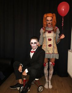 Halloween costume pennywise, scary clown costume, pennywise, scary jigsaw, couple costumes halloween, saw Scary Halloween Costume Ideas For Couple, Costume Ideas For Couples Scary, Couples Clown Halloween Costumes, Scary Costume Ideas For Couples, Carrie Halloween Costume Couple, Saw Costume Couple, Halloween Couples Costumes Scary, Creepy Halloween Couple Costumes, Couples Halloween Outfits Scary