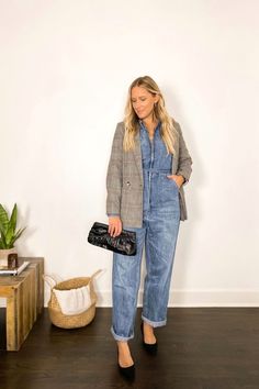 Denim Jumpsuit And Blazer Outfit, How To Style Jean Jumpsuit, Overalls And Jacket Outfit, Jumpsuit With Jean Jacket Outfit, Jumpsuit With Coat, Denim Jumpsuit With Jacket, Denim Coverall Outfit, Denim Jumpsuit Outfit Fall, Denim Jumpsuit Outfit Winter