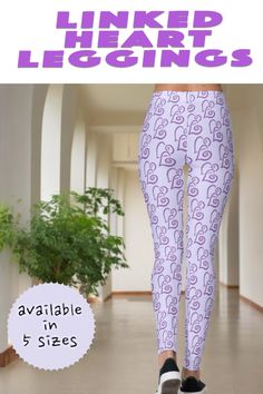 Linked Purple Hearts Pattern On Pastel Purple Leggings - This fun design features a pattern of two link purple hearts over a pastel purple background.