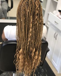 Bohemian box braids #hairstyle #hairstyles #haircut Box Braids Hairstyle, Bohemian Box Braids, Braids Styling, Cornrows Braids For Black Women, Natural Braided Hairstyles, Bohemian Braids, Ghana Braids, Goddess Braids Hairstyles