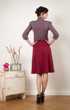 "Perfect for the first autumn walk! Marie is a cozy skirt in elegant darkred, with a deep fold. It is elastic, so the skirt does not need a zipper. A wonderful skirt for every day.. Berlin Calling is also available in many different colors. Size / Weight / \"Berlin Calling\" is available in sizes 36-42, for other sizes asks simply. materials 70% viscose, 27% nylon. 3% Spandex Care instructions: Machine wash inside out at 30 degrees, iron on reverse hot Production Handmade with Love in Berlin" Red Pleated Skirt For Fall, Red Long Skirt For Fall, Burgundy Skirt For Fall, Fitted Burgundy Pleated Skirt, Fall Red Lined Skirt, Red Full Skirt For Fall, Elegant Lined Burgundy Skirt, Elegant Burgundy Midi Skirt, Elegant Burgundy Pleated Skirt