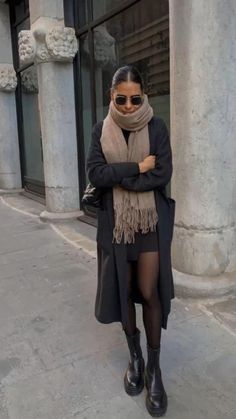 Paris Outfits, Mode Inspo, 가을 패션, Autumn Outfit, Outfit Inspo Fall, Fall Fashion Outfits, Looks Style, Mode Inspiration, Winter Fashion Outfits