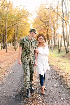 Military Photoshoot in Uniform // Navy Wife // Military Couple Engagement Photos // Suzy Collins Photography // Knoxville Photographer Navy Couple Photoshoot, Marine Engagement Pictures, Army Family Pictures, Soldier Love Couple Army, Army Engagement Pictures, Marine Photoshoot, Navy Engagement Photos, Army Engagement Photos, Military Engagement Pictures