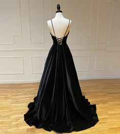 Black velvet long prom dress evening dress sold by Little Cute on Storenvy Velvet Formal Dress, Simple Evening Dress, Wedding Aesthetics, Velvet Evening Dress, Prom Dresses Simple, Velvet Prom Dress, Simple Prom Dress, Spaghetti Strap Prom Dress, Custom Prom Dress