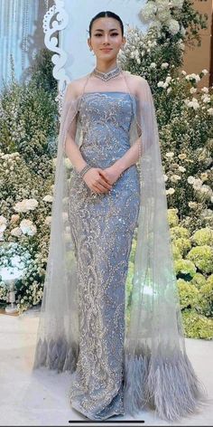 Simple Dinner Gowns, Sangjit Dress, Cambodian Wedding Dress, Baju Kahwin, Cambodian Dress, Gaun Fashion, Gowns Dresses Elegant, Dinner Dress Classy, Myanmar Dress Design