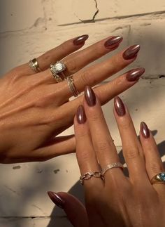 Winter Nails Tan Skin, Classic Nails Spring, Nails To Go With A Maroon Dress, Braidsmaids Nails, Nails Nexgen Ideas, Medium Pink Chrome Nails, Natural Chrome Acrylic Nails, Summer Nail Chrome, Almond Nails Designs February